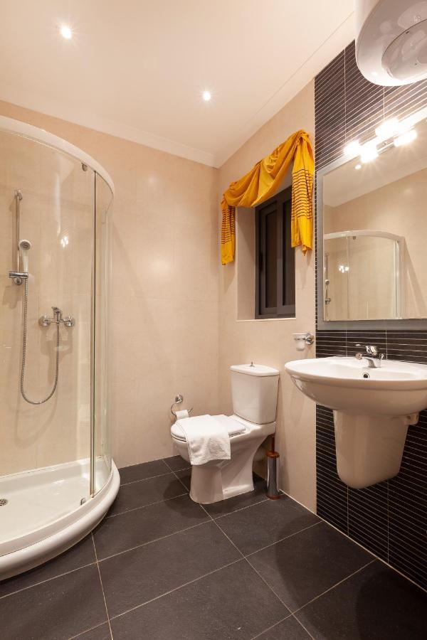 Spacious Seafront Apt With Living, Sofa, Wifi & Ac By 360 Estates Sliema Exteriör bild